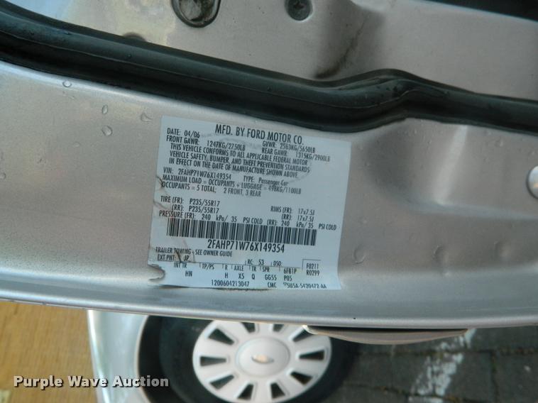 image for item DB1090 2006 Ford Crown Victoria Police Interceptor