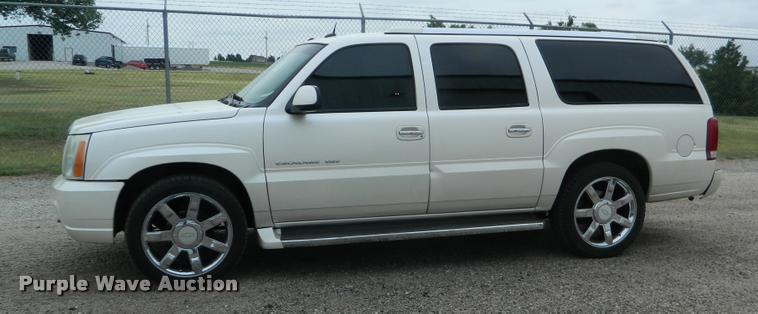 image for item DB1123 2005 Cadillac Escalade ESV SUV