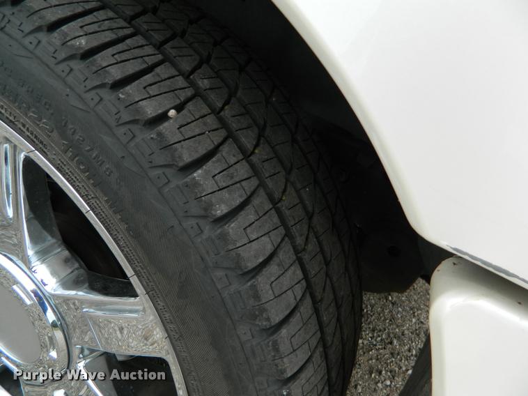 image for item DB1123 2005 Cadillac Escalade ESV SUV