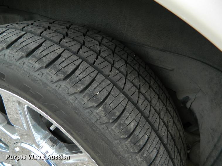 image for item DB1123 2005 Cadillac Escalade ESV SUV