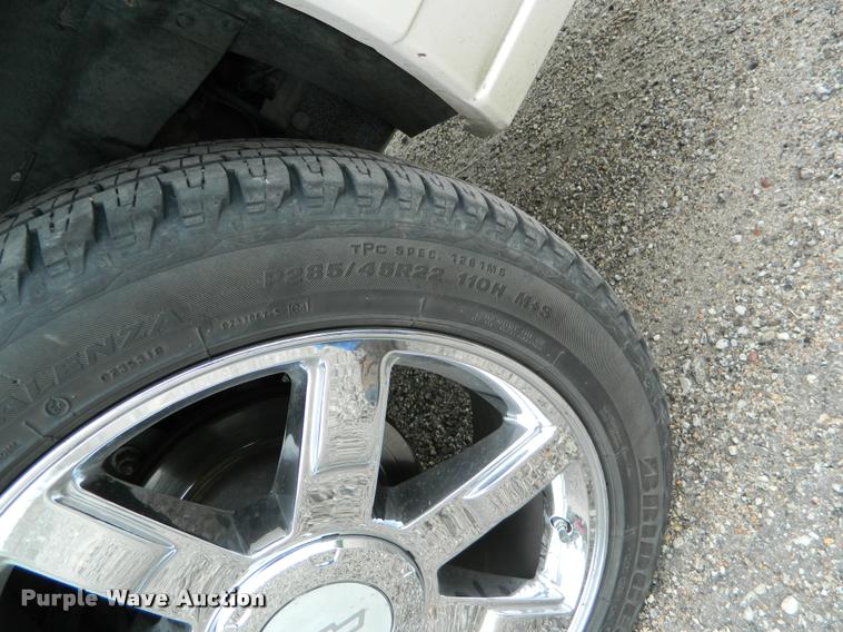 image for item DB1123 2005 Cadillac Escalade ESV SUV