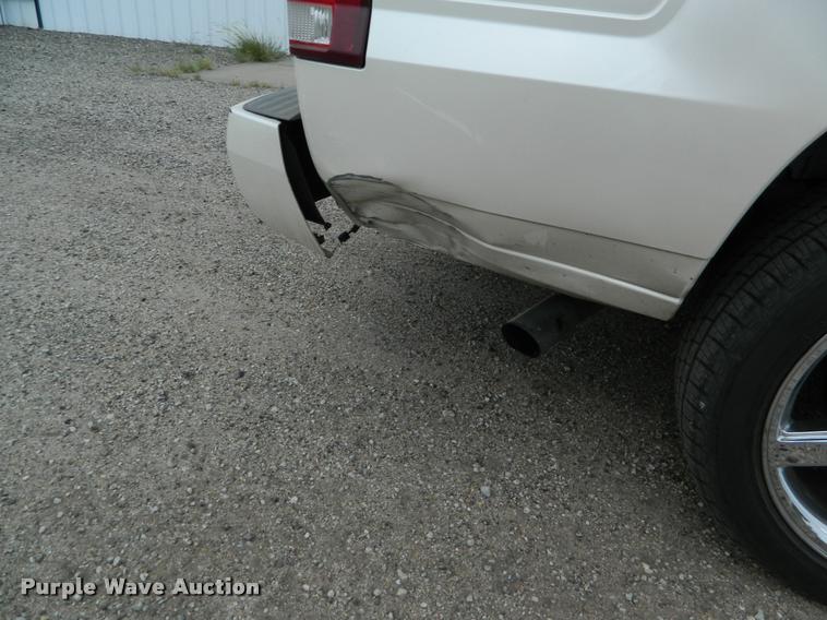 image for item DB1123 2005 Cadillac Escalade ESV SUV