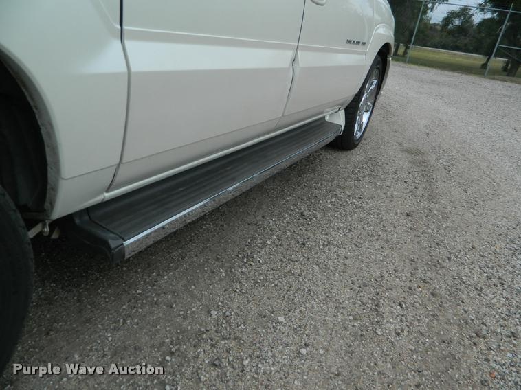 image for item DB1123 2005 Cadillac Escalade ESV SUV