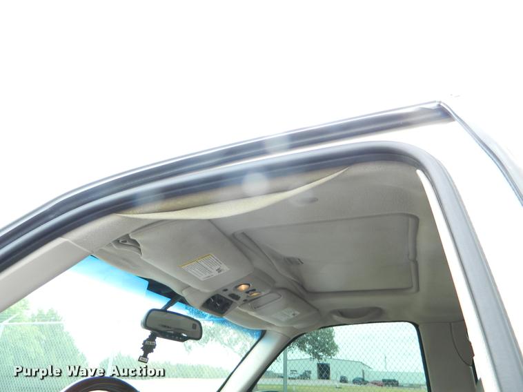 image for item DB1123 2005 Cadillac Escalade ESV SUV