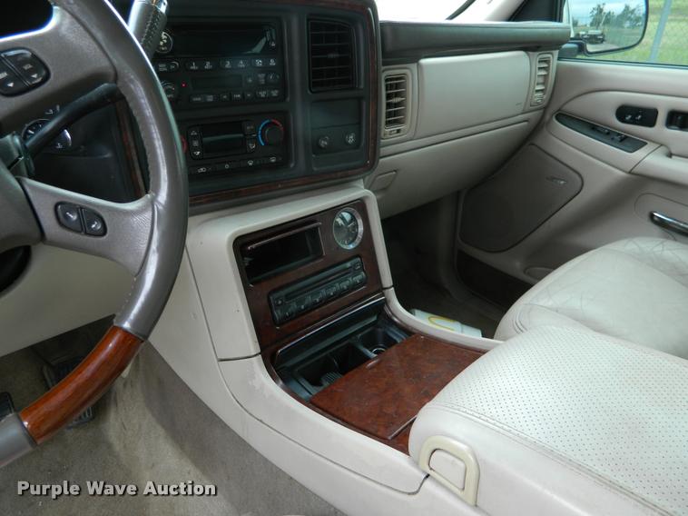 image for item DB1123 2005 Cadillac Escalade ESV SUV