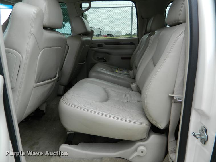 image for item DB1123 2005 Cadillac Escalade ESV SUV