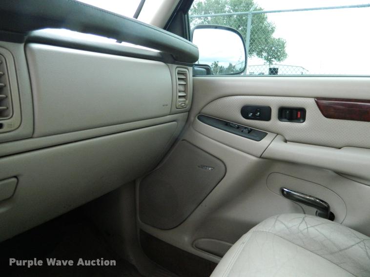 image for item DB1123 2005 Cadillac Escalade ESV SUV