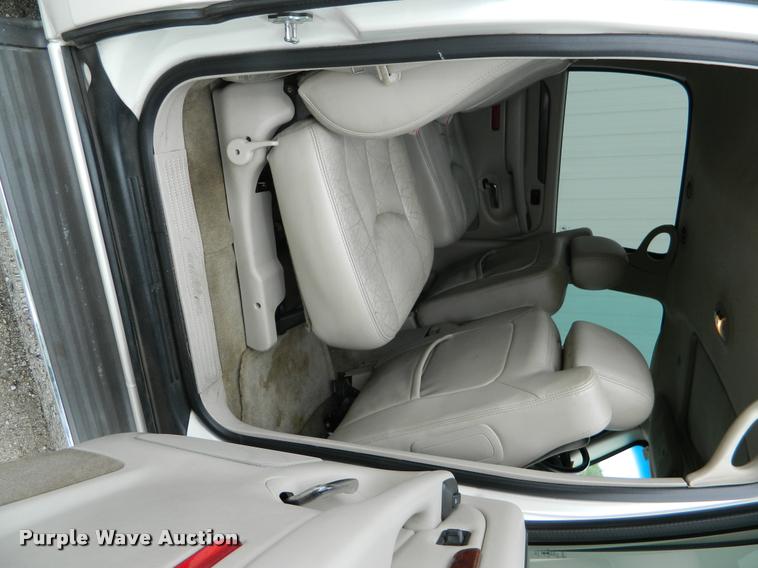 image for item DB1123 2005 Cadillac Escalade ESV SUV