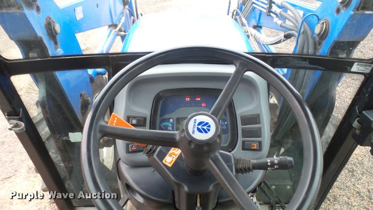 image for item DB3333 2005 New Holland TN70DA MFWD tractor