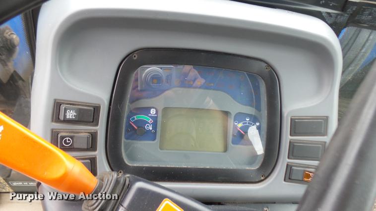 image for item DB3333 2005 New Holland TN70DA MFWD tractor