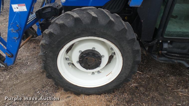 image for item DB3333 2005 New Holland TN70DA MFWD tractor