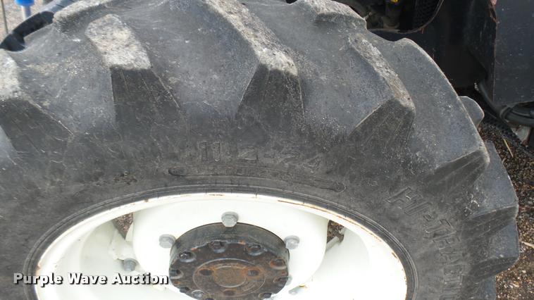 image for item DB3333 2005 New Holland TN70DA MFWD tractor