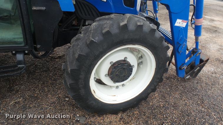 image for item DB3333 2005 New Holland TN70DA MFWD tractor