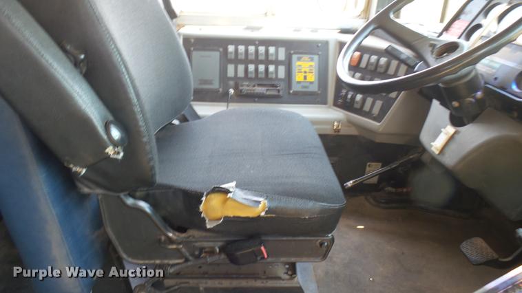 image for item DB3354 2002 Freightliner FS65 Thomas school bus