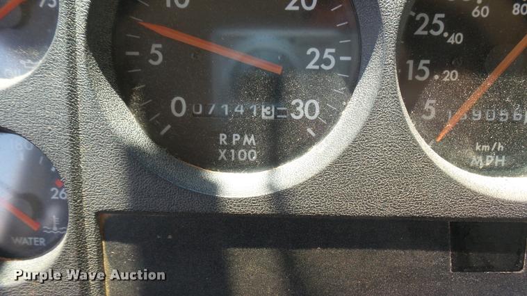 image for item DB3354 2002 Freightliner FS65 Thomas school bus