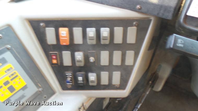 image for item DB3354 2002 Freightliner FS65 Thomas school bus