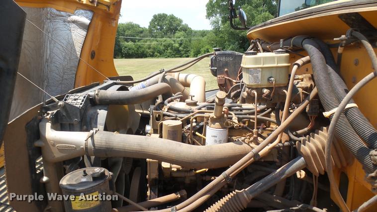 image for item DB3354 2002 Freightliner FS65 Thomas school bus