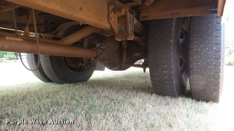 image for item DB3354 2002 Freightliner FS65 Thomas school bus