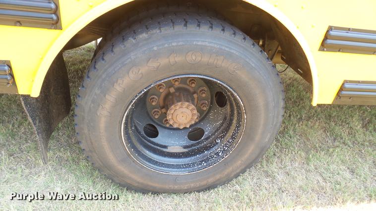 image for item DB3354 2002 Freightliner FS65 Thomas school bus