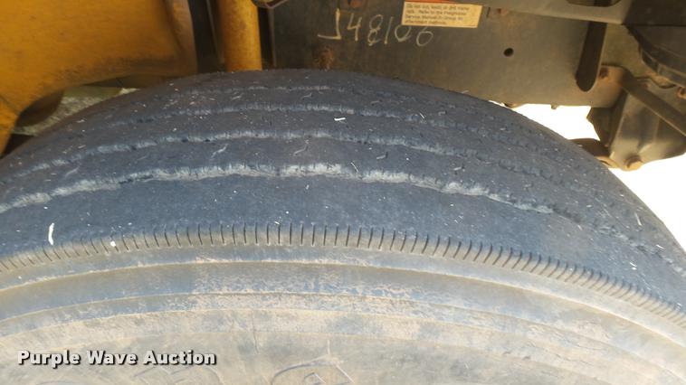 image for item DB3354 2002 Freightliner FS65 Thomas school bus