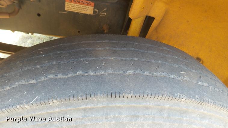 image for item DB3354 2002 Freightliner FS65 Thomas school bus