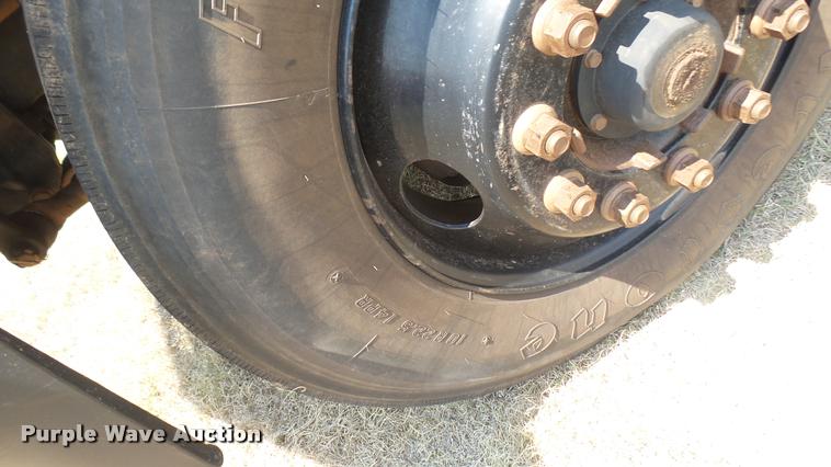 image for item DB3354 2002 Freightliner FS65 Thomas school bus