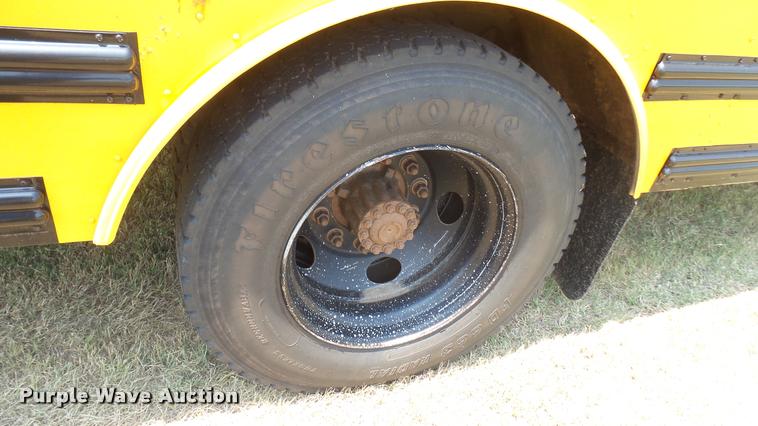 image for item DB3354 2002 Freightliner FS65 Thomas school bus