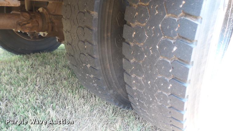 image for item DB3354 2002 Freightliner FS65 Thomas school bus