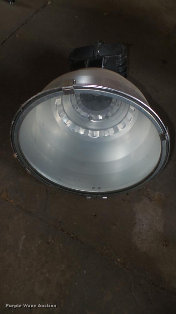 image for item DB3355 Approximately 70 bay lights