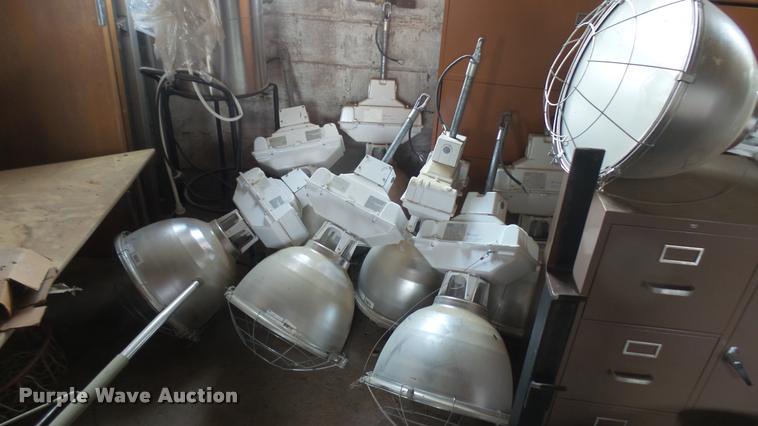 image for item DB3355 Approximately 70 bay lights