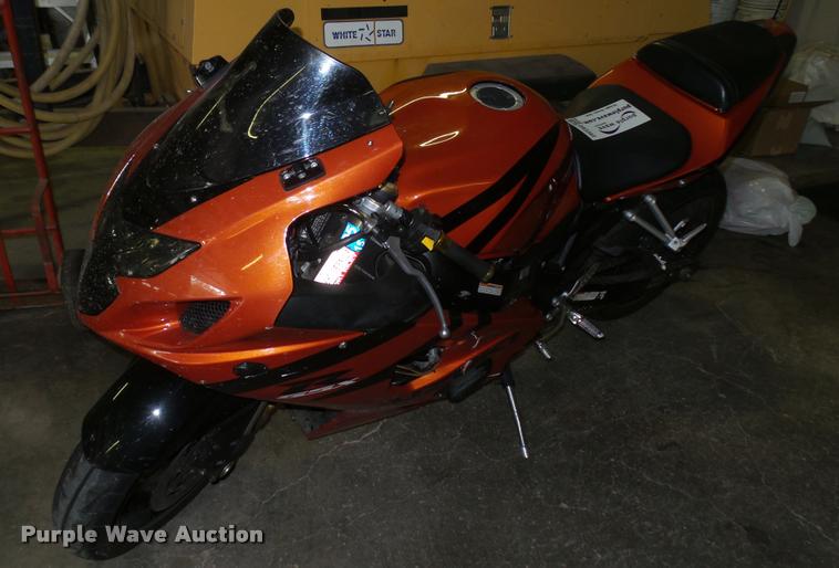 image for item DB3362 2004 Suzuki GSX-R600K4 motorcycle