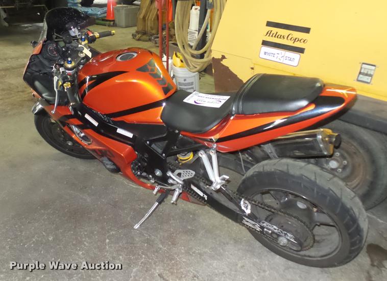 image for item DB3362 2004 Suzuki GSX-R600K4 motorcycle