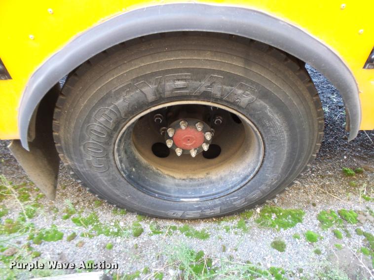 image for item DB6238 2003 Freightliner FS65 Thomas school bus