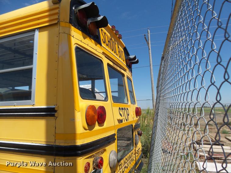 image for item DB6239 1991 International 3800 school bus