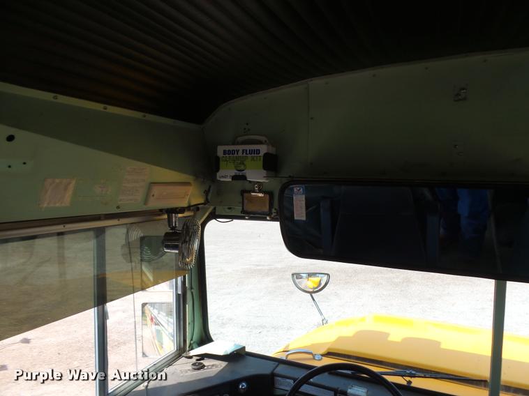 image for item DB6239 1991 International 3800 school bus