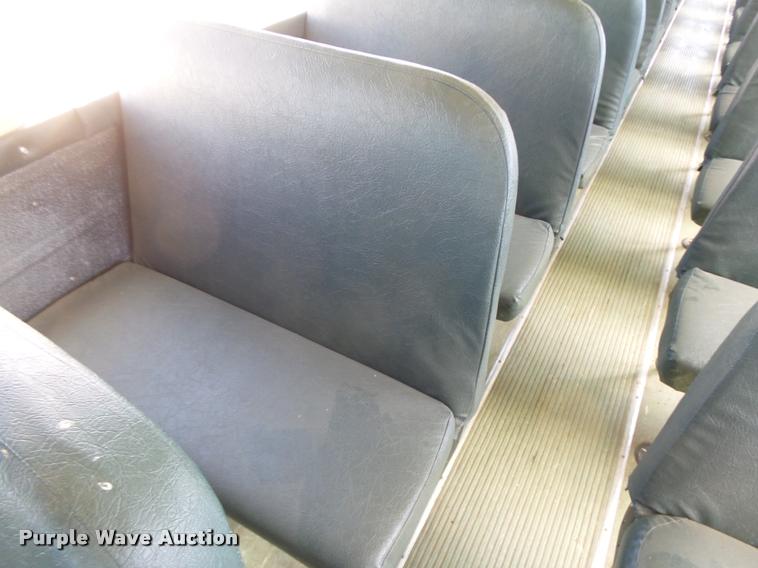 image for item DB6239 1991 International 3800 school bus