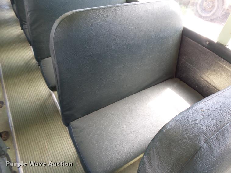 image for item DB6239 1991 International 3800 school bus