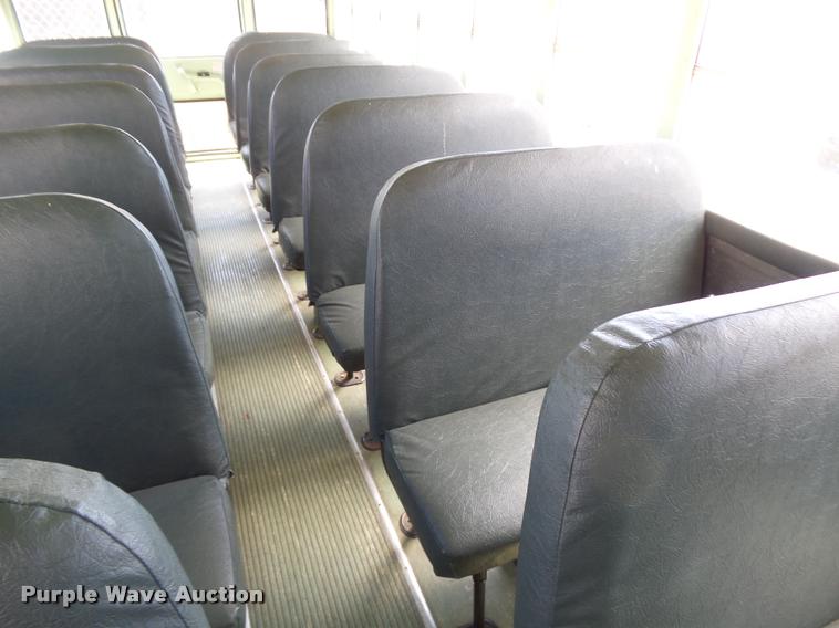 image for item DB6239 1991 International 3800 school bus