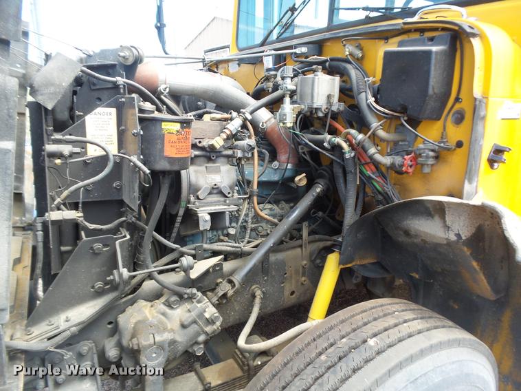 image for item DB6239 1991 International 3800 school bus