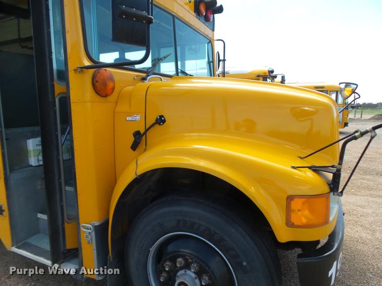image for item DB6239 1991 International 3800 school bus