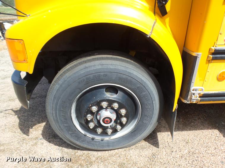 image for item DB6239 1991 International 3800 school bus