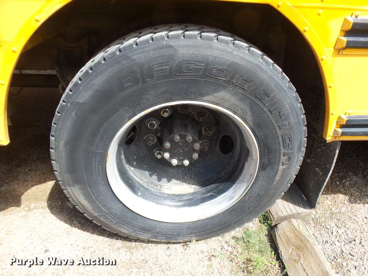 image for item DB6239 1991 International 3800 school bus