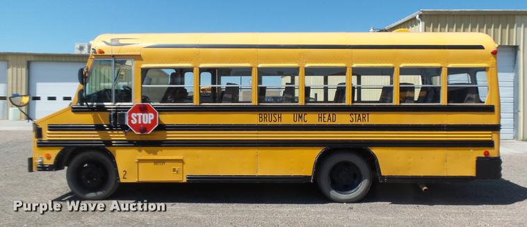 image for item DB6240 2000 Workhorse P30 Blue Bird school bus