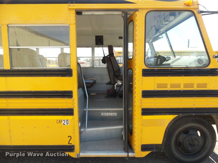 image for item DB6240 2000 Workhorse P30 Blue Bird school bus