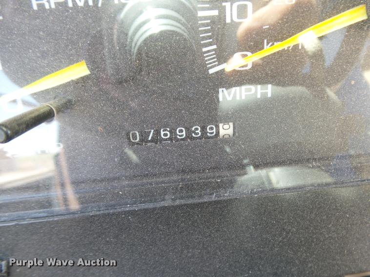 image for item DB6240 2000 Workhorse P30 Blue Bird school bus