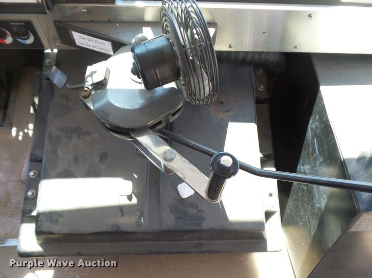 image for item DB6240 2000 Workhorse P30 Blue Bird school bus