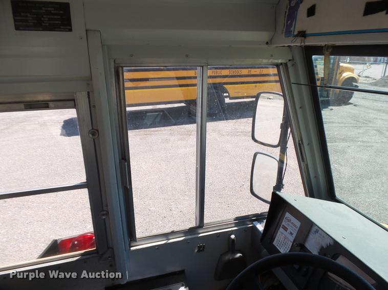 image for item DB6240 2000 Workhorse P30 Blue Bird school bus