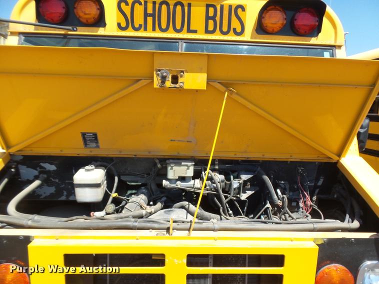 image for item DB6240 2000 Workhorse P30 Blue Bird school bus