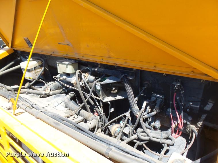 image for item DB6240 2000 Workhorse P30 Blue Bird school bus