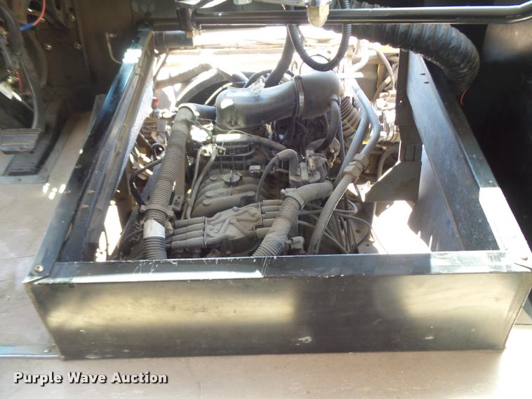 image for item DB6240 2000 Workhorse P30 Blue Bird school bus